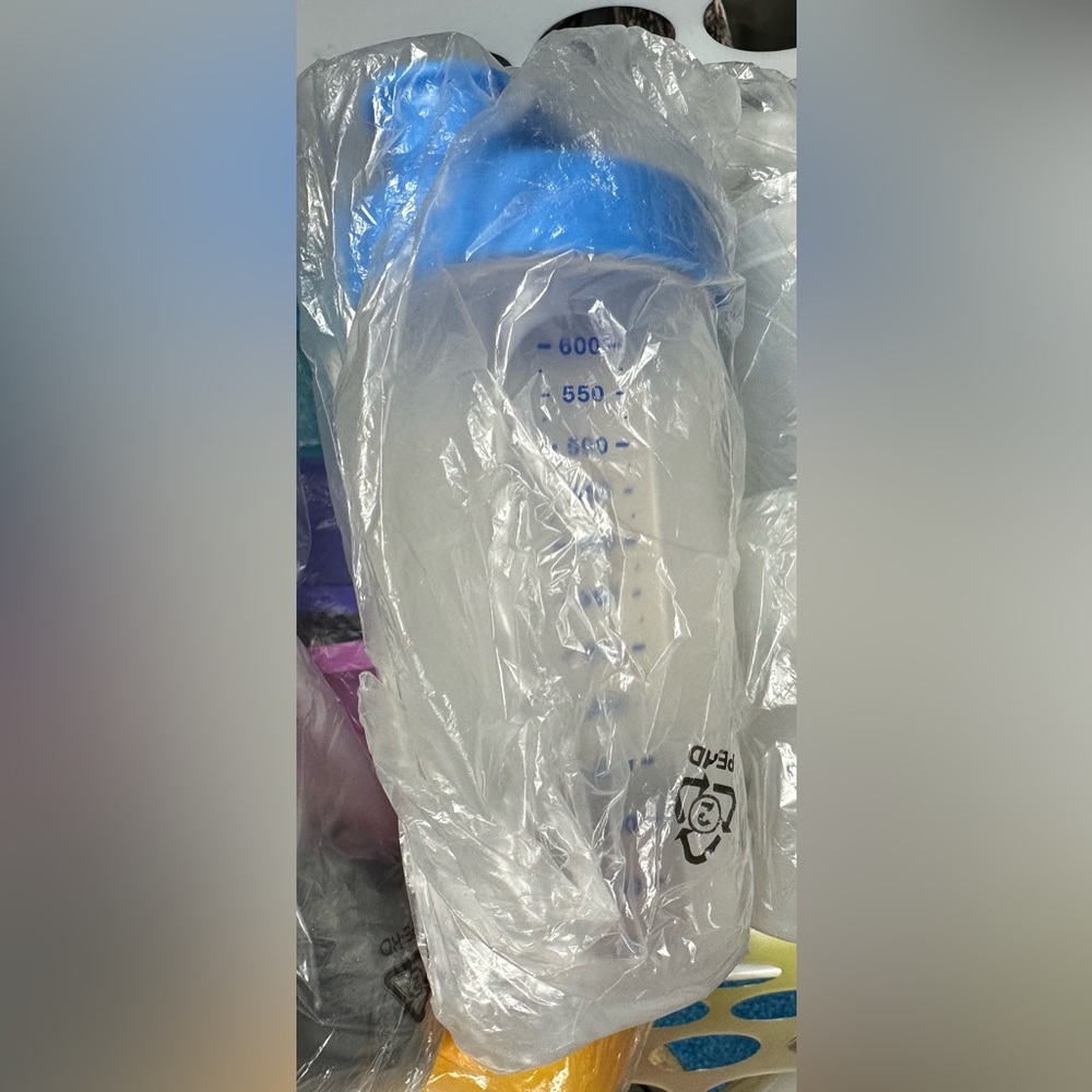 Tupperware quick shake maker - Picture 3 of 3